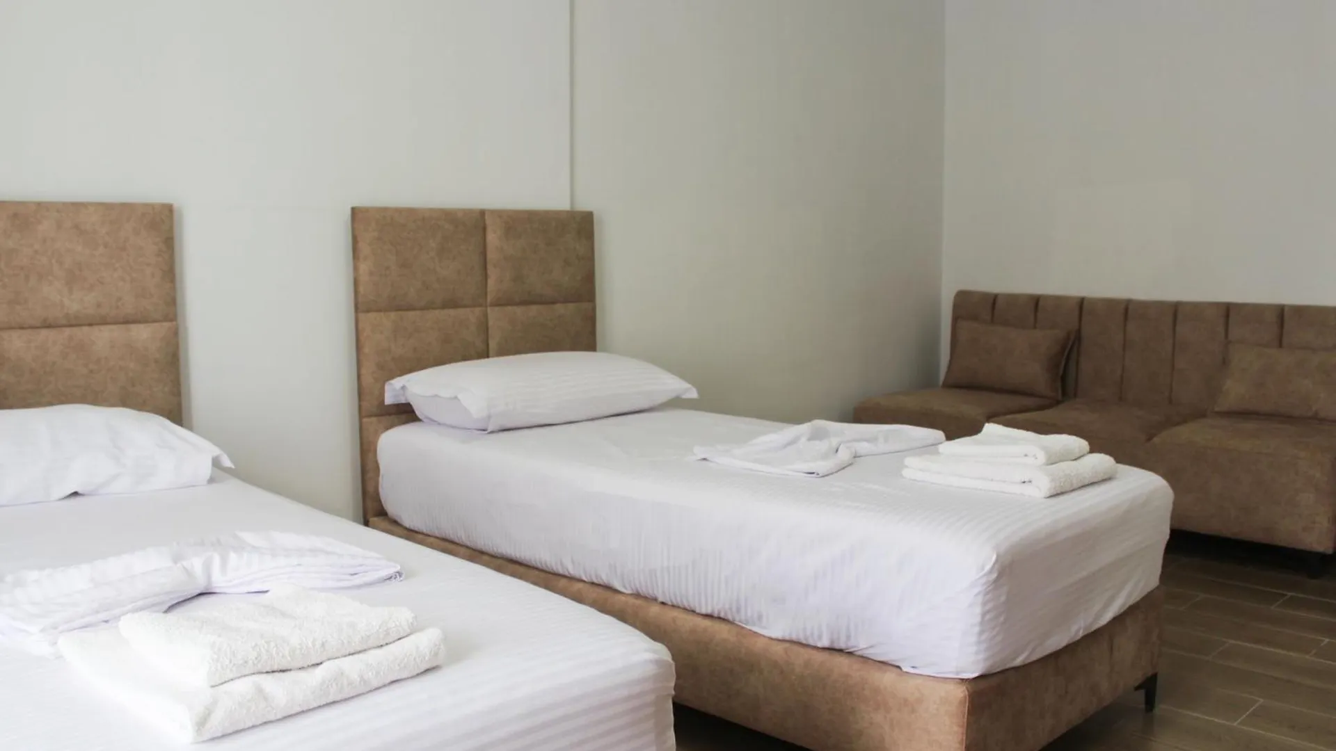 Hotel Sunset Shengjin Apartment